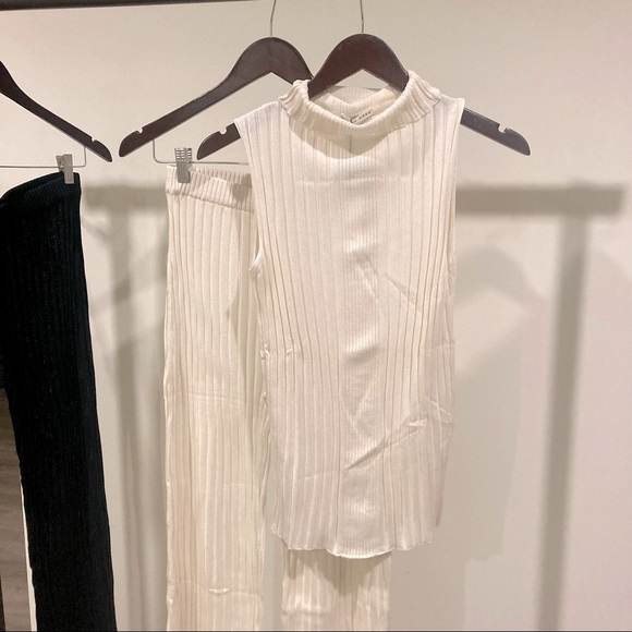 MAISON MERE RIBBED IVORY TOP - Picture 4 of 8